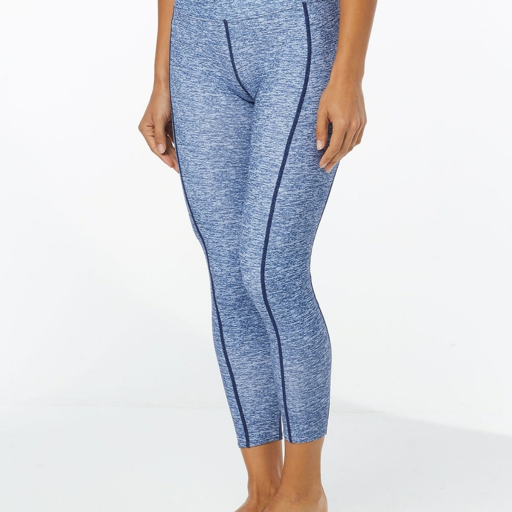 Tyr kalani mantra and solid 3/4 leggings
